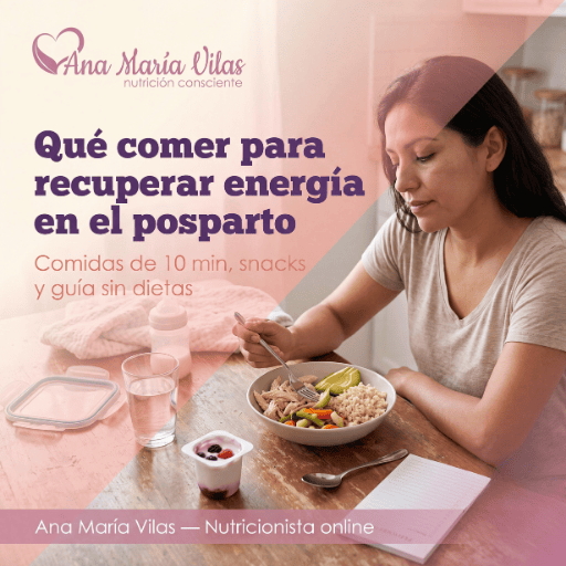 mamá en posparto comiendo un plato nutritivo y fácil